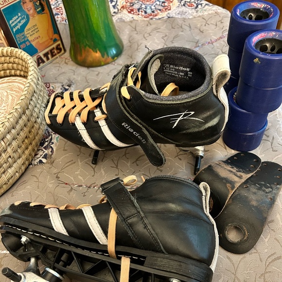 Riedell 265 Sunlite Fugitive Indoor Speed Skates - Picture 1 of 4